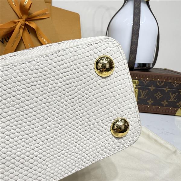 2026120164259210 130